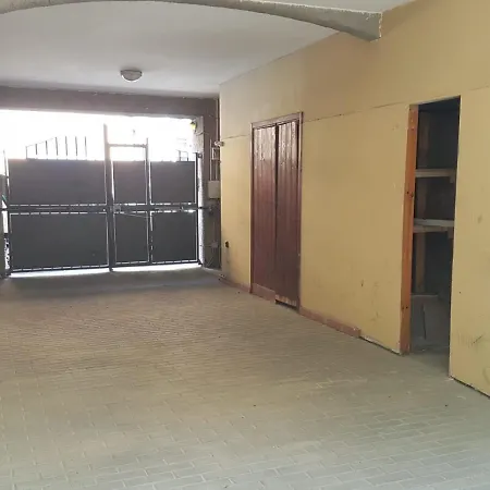 Casa N 2 Con Parcheggio Privato E Colonnina Ricarica Apartment Livorno