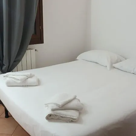 Casa N 2 Con Parcheggio Privato E Colonnina Ricarica Livorno