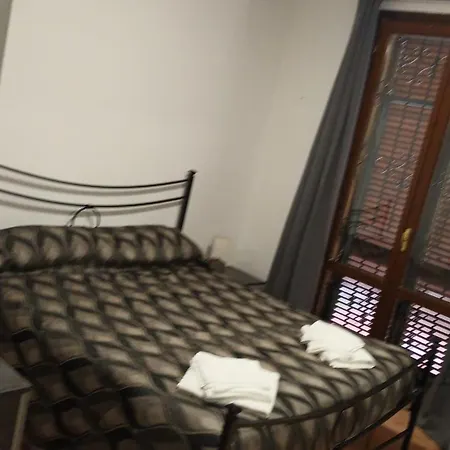 Apartment Casa N 2 Con Parcheggio Privato E Colonnina Ricarica Livorno