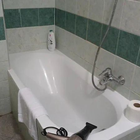 Casa N 2 Con Parcheggio Privato E Colonnina Ricarica 公寓 利沃诺