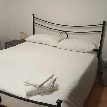 Casa N 2 Con Parcheggio Privato E Colonnina Ricarica